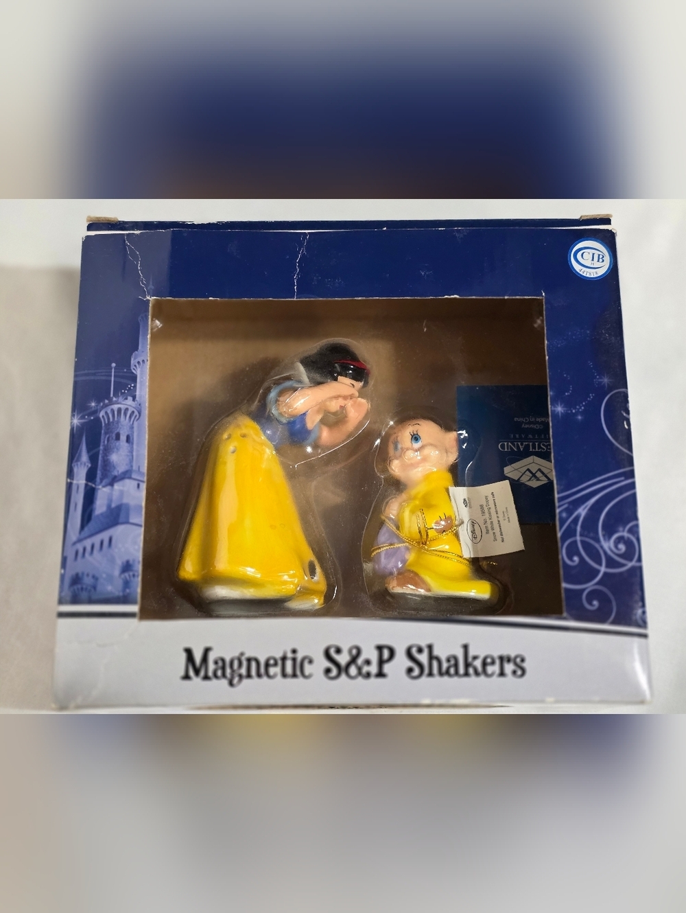 Westland Giftware Disney Snow White/Dopey Magnetic Ceramic Salt AndPepper Shaker - Picture 4 of 10
